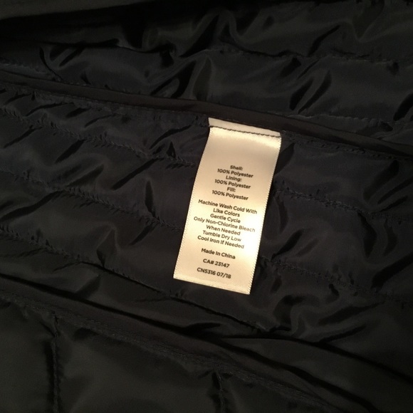 Talbots dark blue lightweight puffer vest with pink trim on zipper - Picture 9 of 10